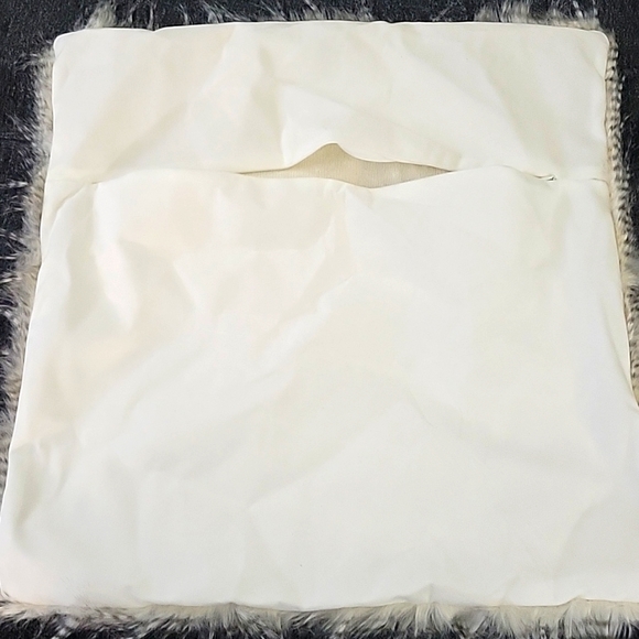 Faux Fur Pillow Cover - Picture 2 of 3